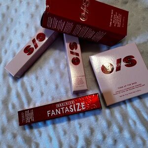 One/Size Fantasize Foundation